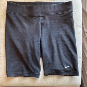 Women’s Nike size M biker shorts